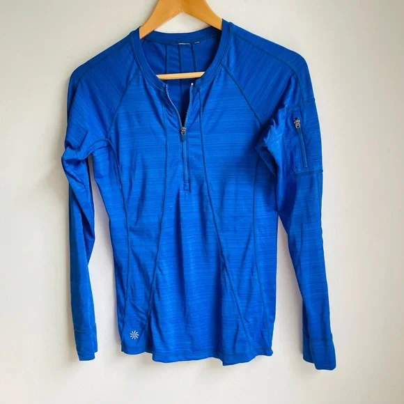 Athleta Longsleeve Workout Top Size Medium - Picture 1 of 8